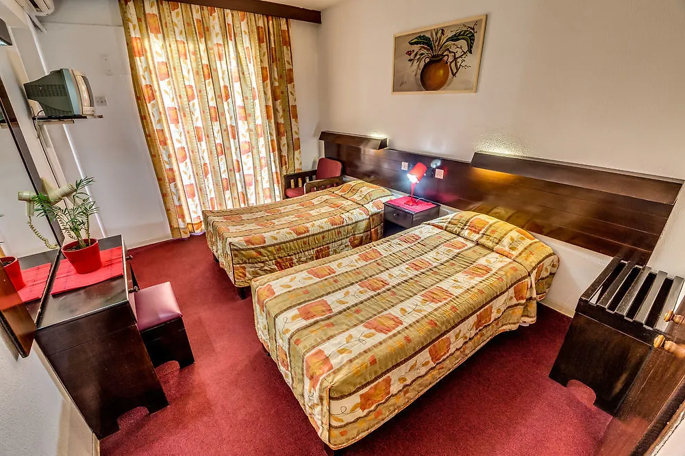 **  Cactus Hotel Larnaca Cipru