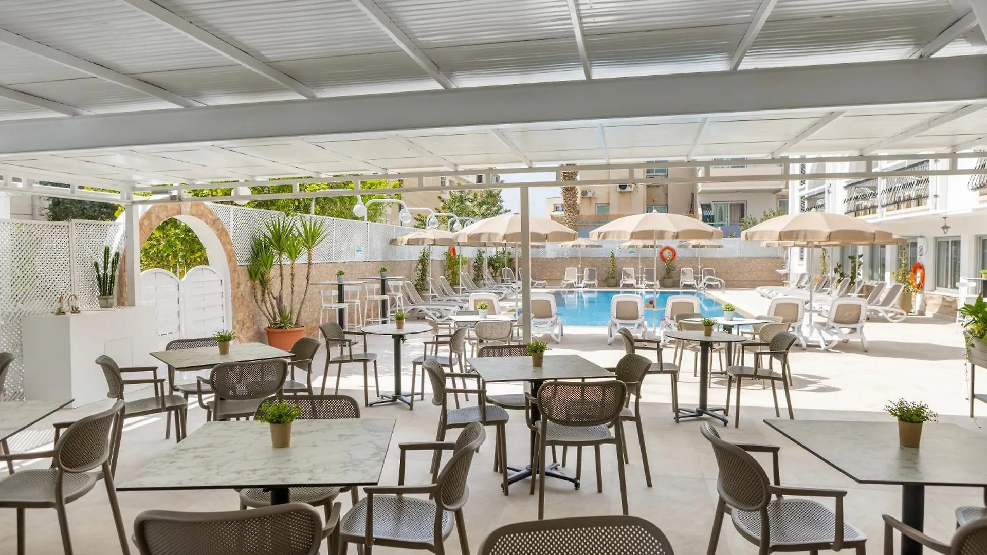 Hotel Cactus Larnaca 2*,  Cipro