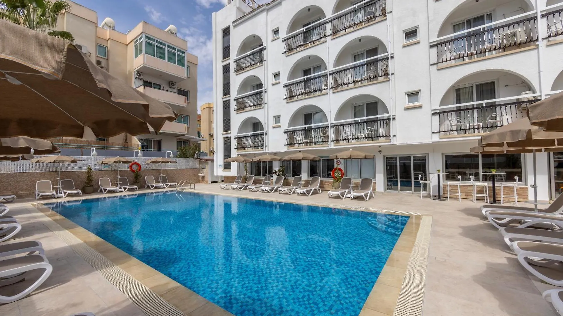 **  Hotel Cactus Larnaca Cipro