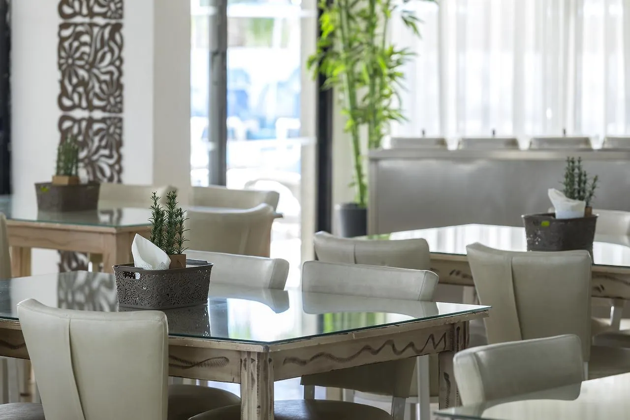 Hotel Cactus Larnaca 2*,