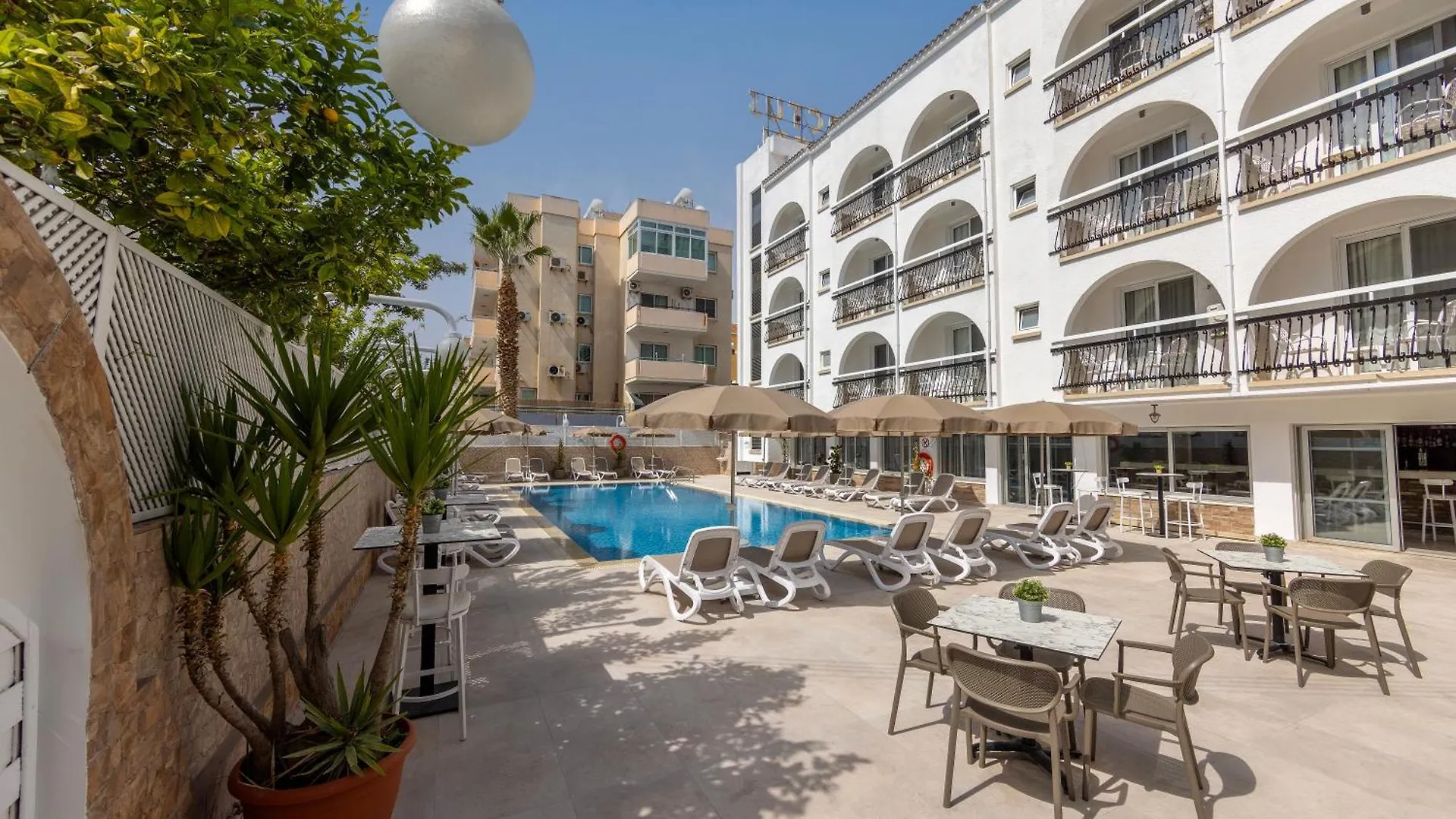 Cactus Hotel Larnaca 2*,  Cyprus